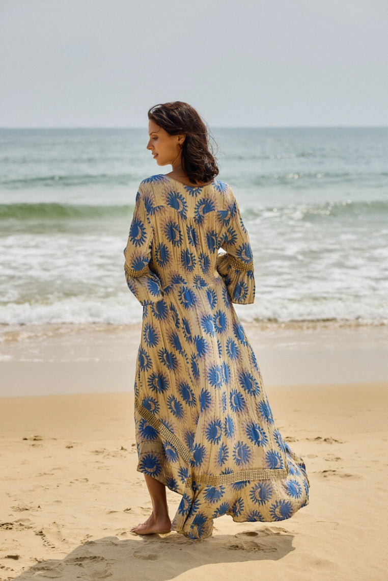 Duga haljina s lunarnim printom